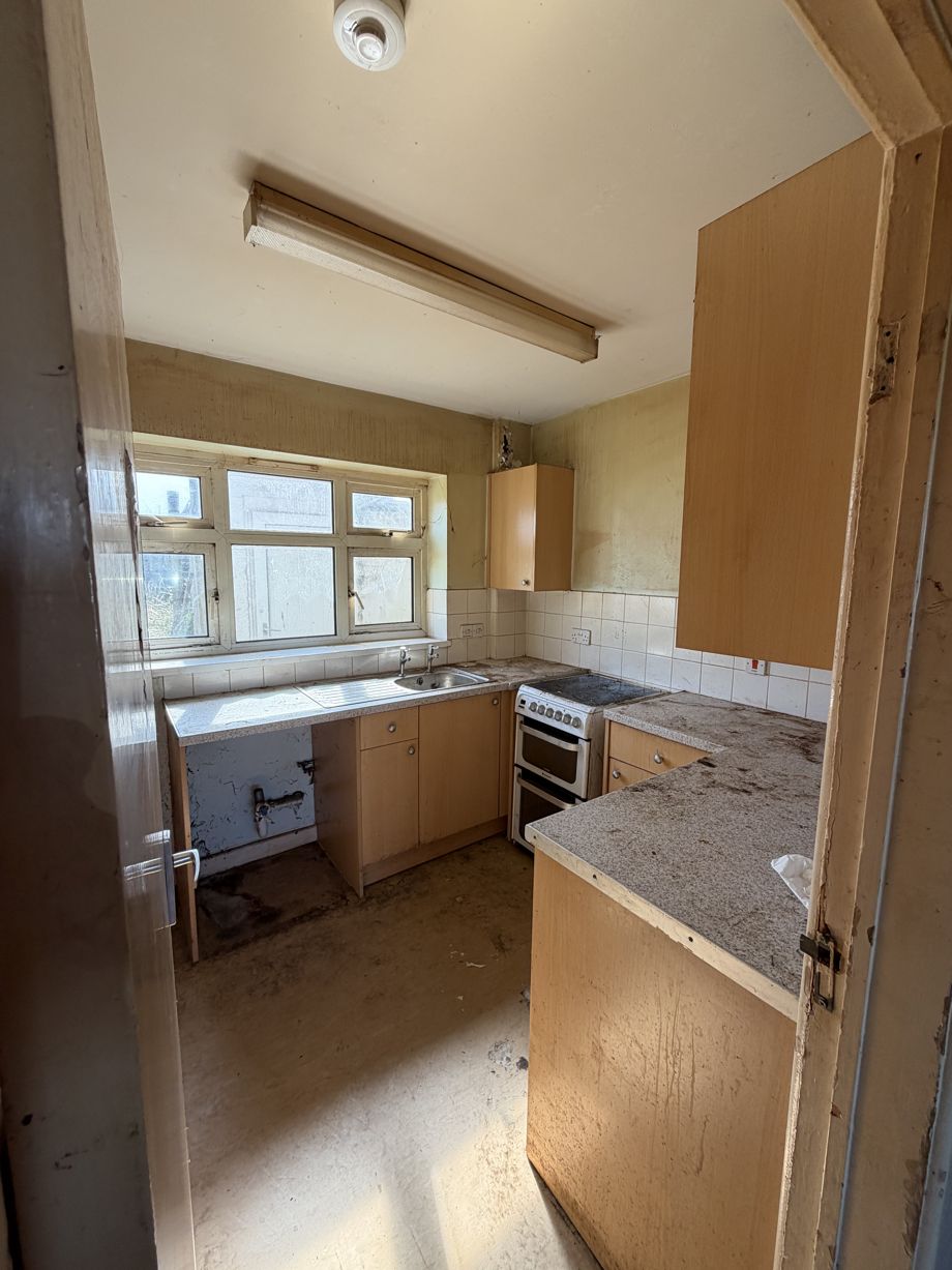 Kitchen before refurbishment